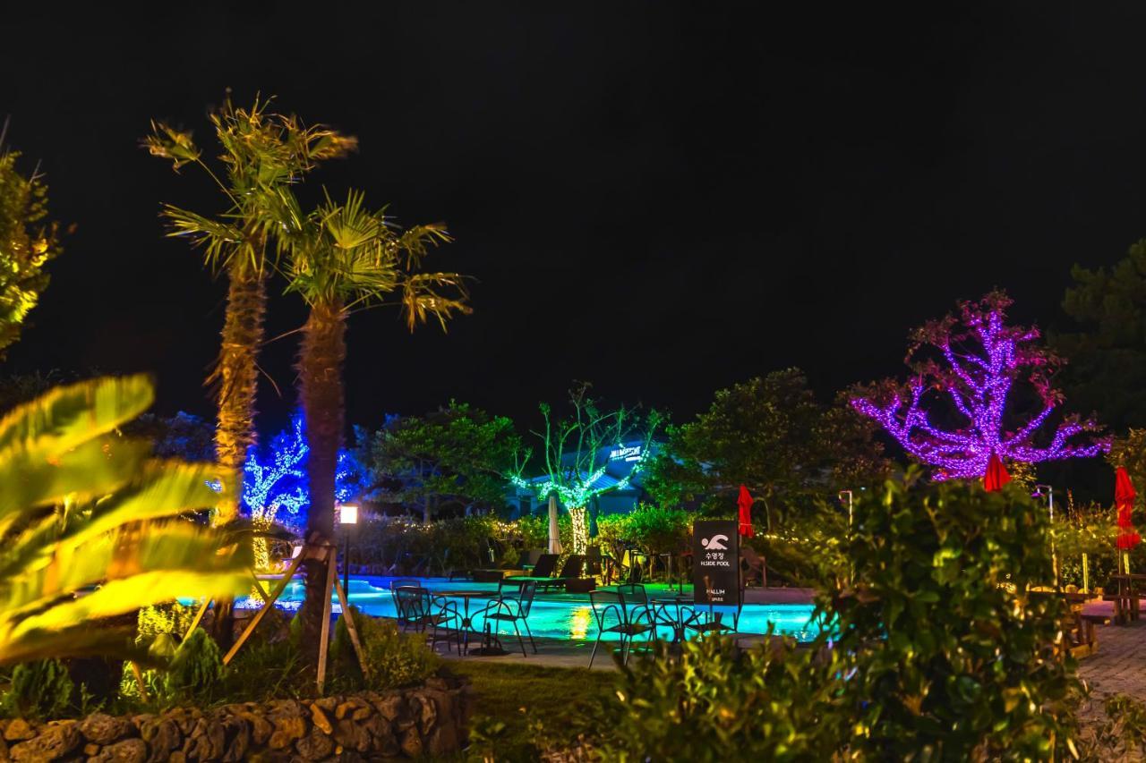 Hallim Resort Jeju Bagian luar foto