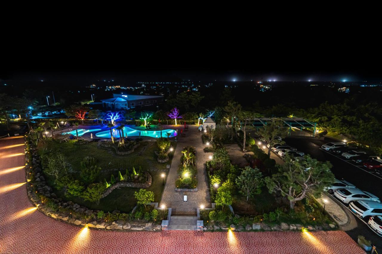 Hallim Resort Jeju Bagian luar foto